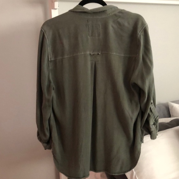 american eagle 3/4 sleeve button up - Picture 2 of 3